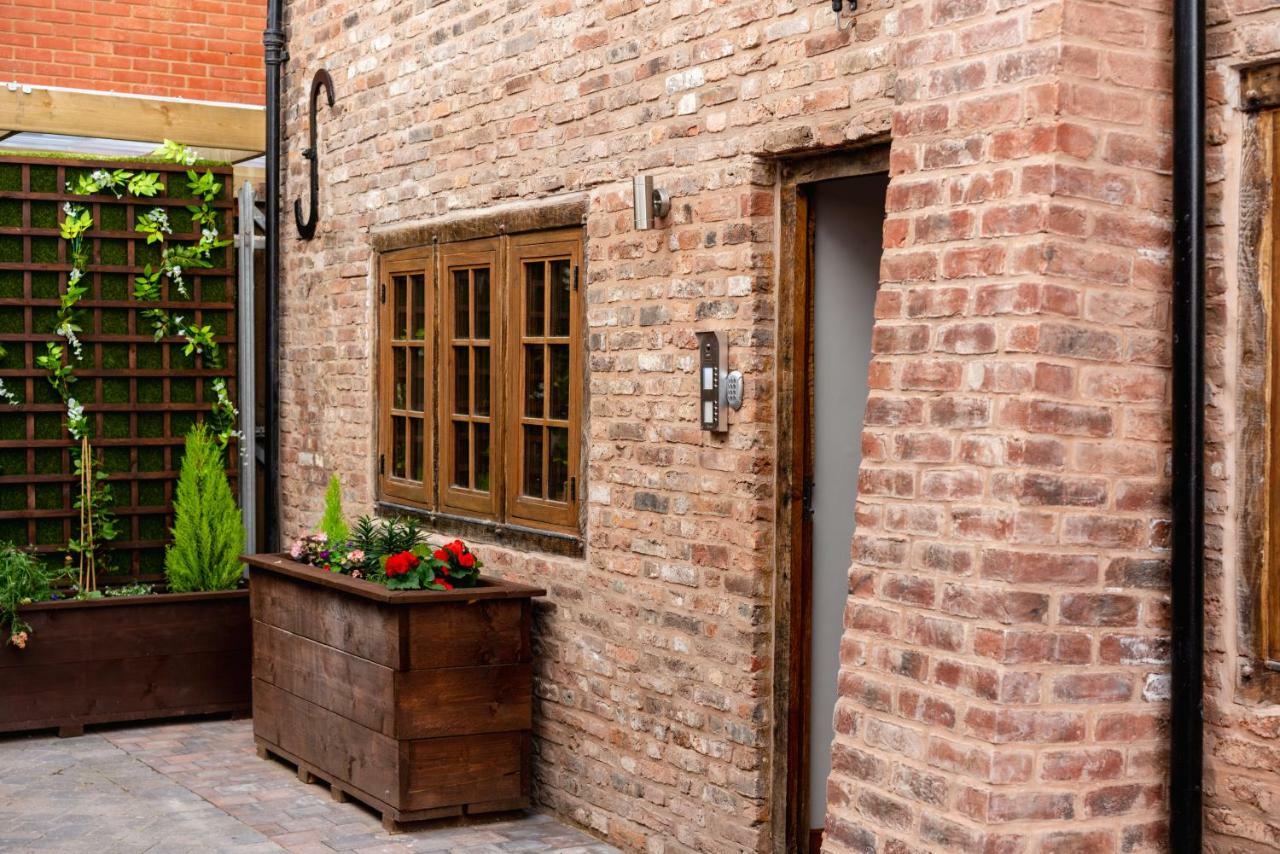 Aparthotel Old Infirmary Worcester Exterior foto